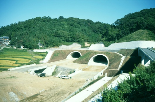 仁井トンネル